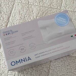 Omnia Anti-Aging Pillow - White